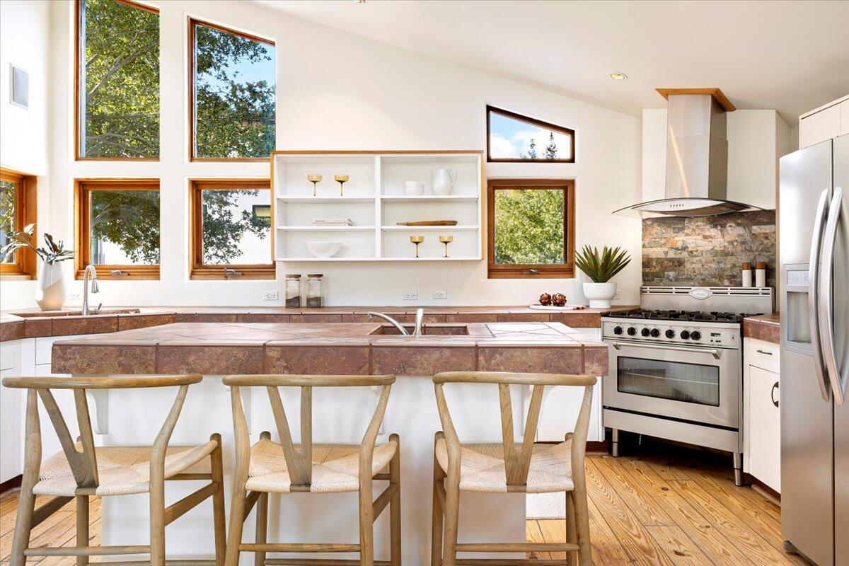 4808 Ogram Road Santa Barbara, CA 93105 - Photo 9 of 45 Kitchen with Stainless Appliances
