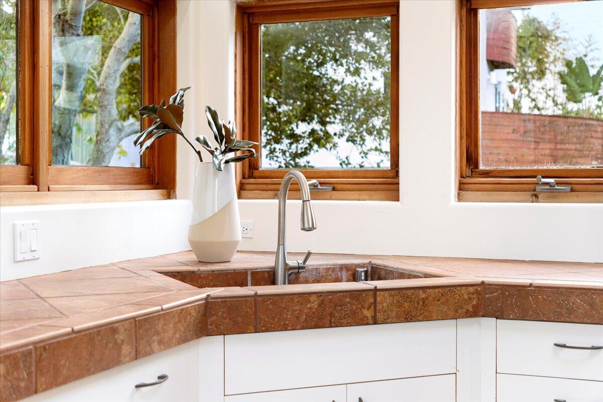 4808 Ogram Road Santa Barbara, CA 93105 - Photo 10 of 45 Kitchen 3