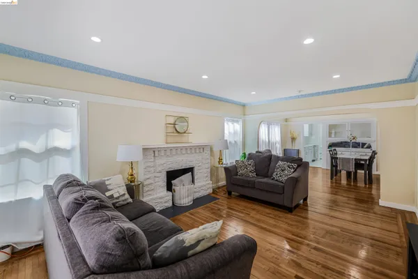 $725,000 | 6007 San Pablo Avenue, Oakland, CA 94608