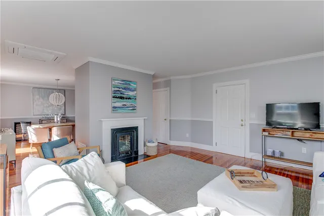 $8,350 | 32 Catherine Street, Unit B, Newport, RI 02840