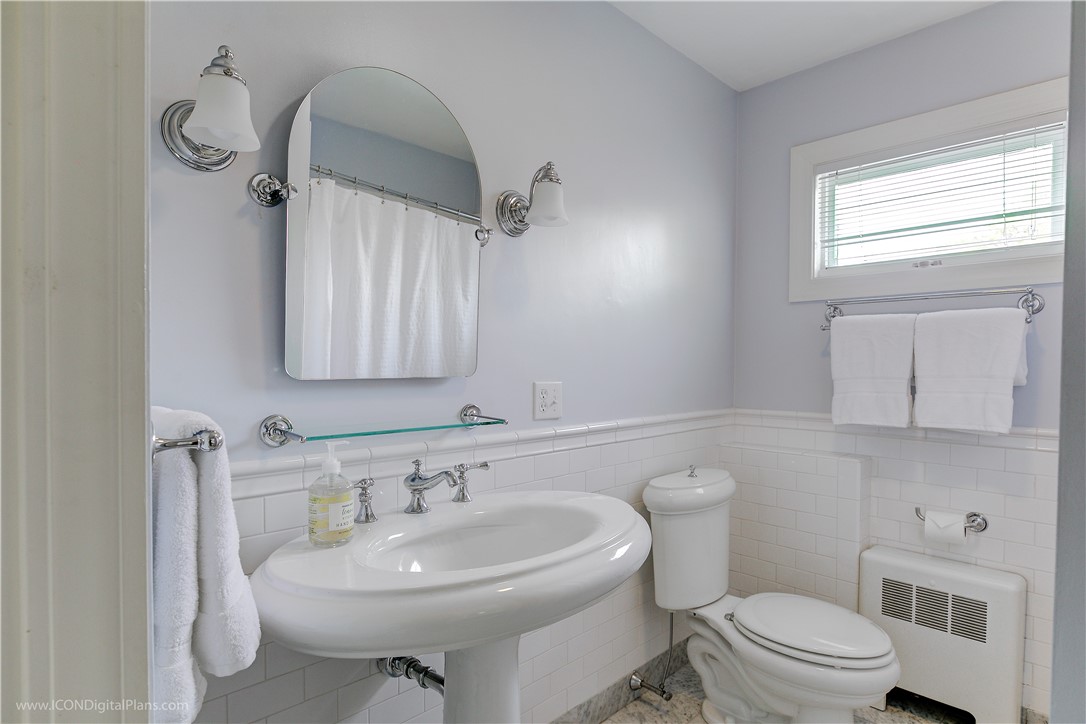 32 Catherine Street, Unit B Newport, RI 02840 - Photo 26 of 32 Guest Bathroom