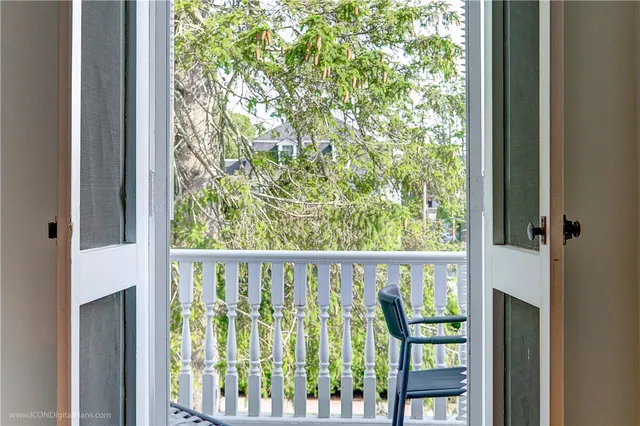 $8,350 | 32 Catherine Street, Unit B, Newport, RI 02840