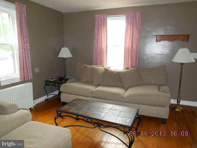 443 Valley Mill Road Winchester, VA 22602 - Photo 15 of 29 Living Room