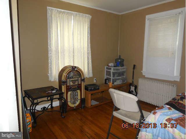 443 Valley Mill Road Winchester, VA 22602 - Photo 17 of 29 Main Floor Front Bedroom