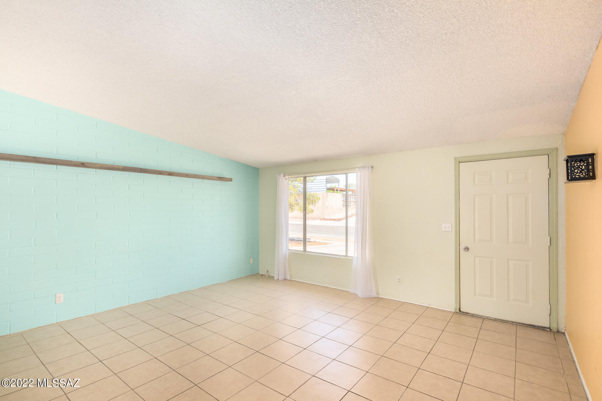 1931 West Saxony Road Tucson, AZ 85713 - Photo 4 of 27