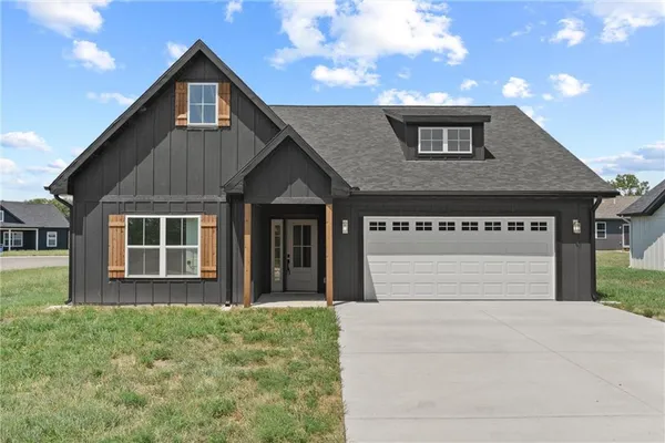 $294,900 | 606 Catalpa Street, Independence, KS 67301