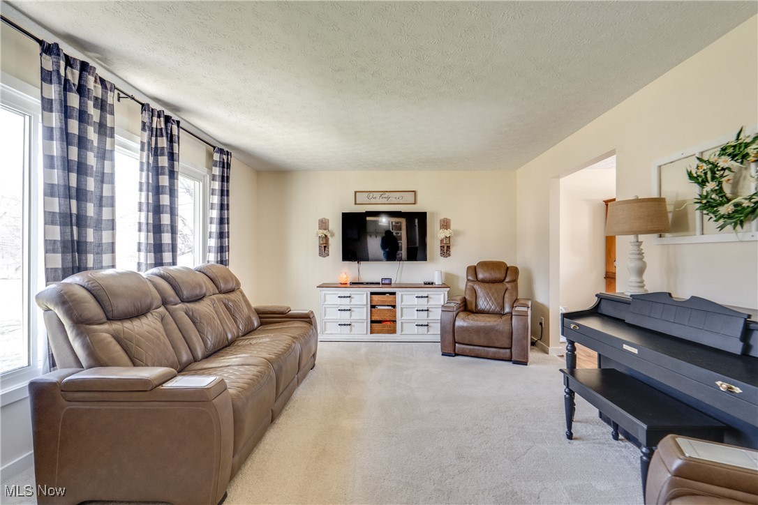 4280 Slaughter Road Uniontown, OH 44685 - Photo 5 of 39 Gallery Image 5
