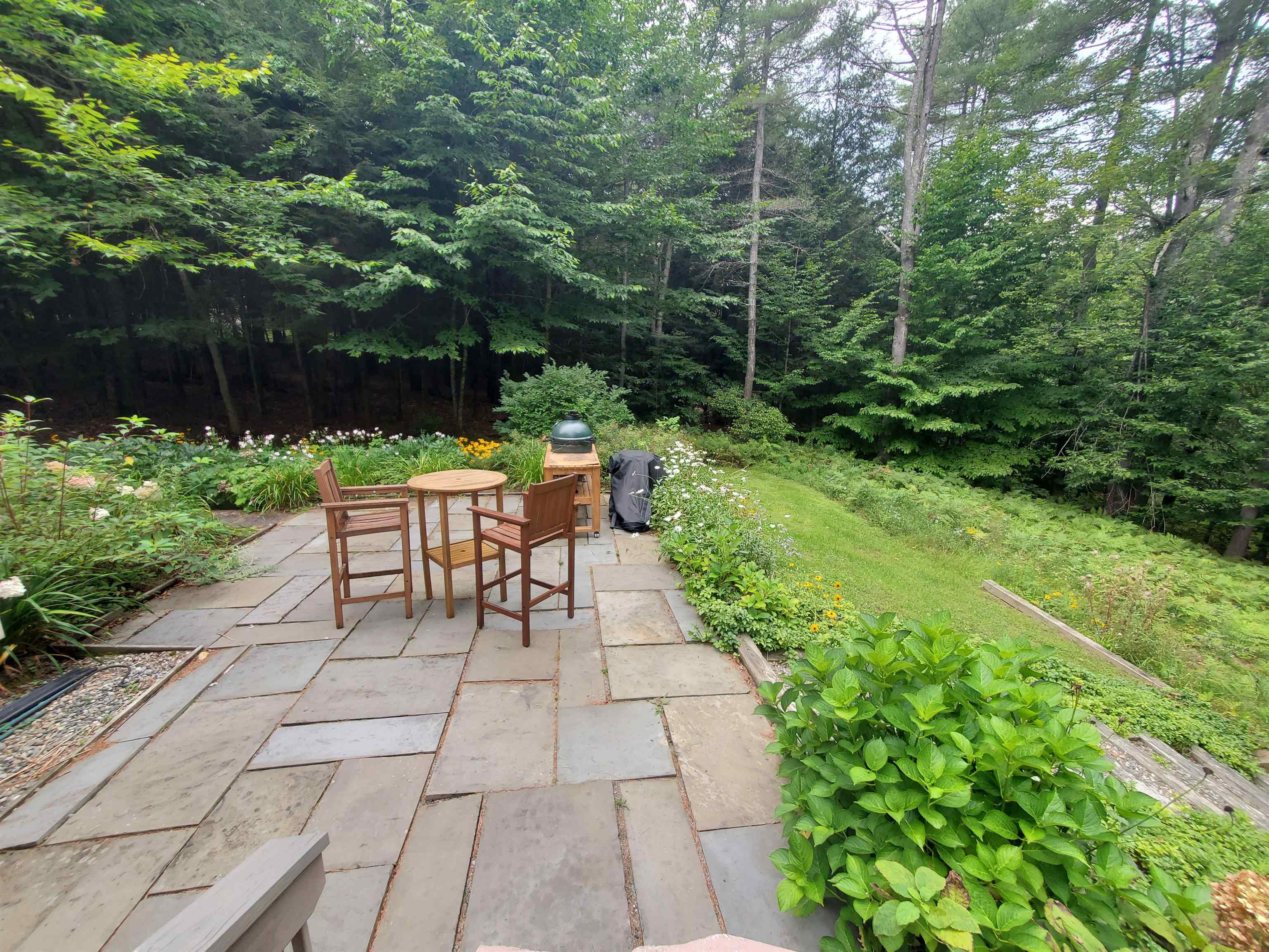 400 Bentley Road Hartford, VT 05059 - Photo 22 of 28 Gallery Image 22