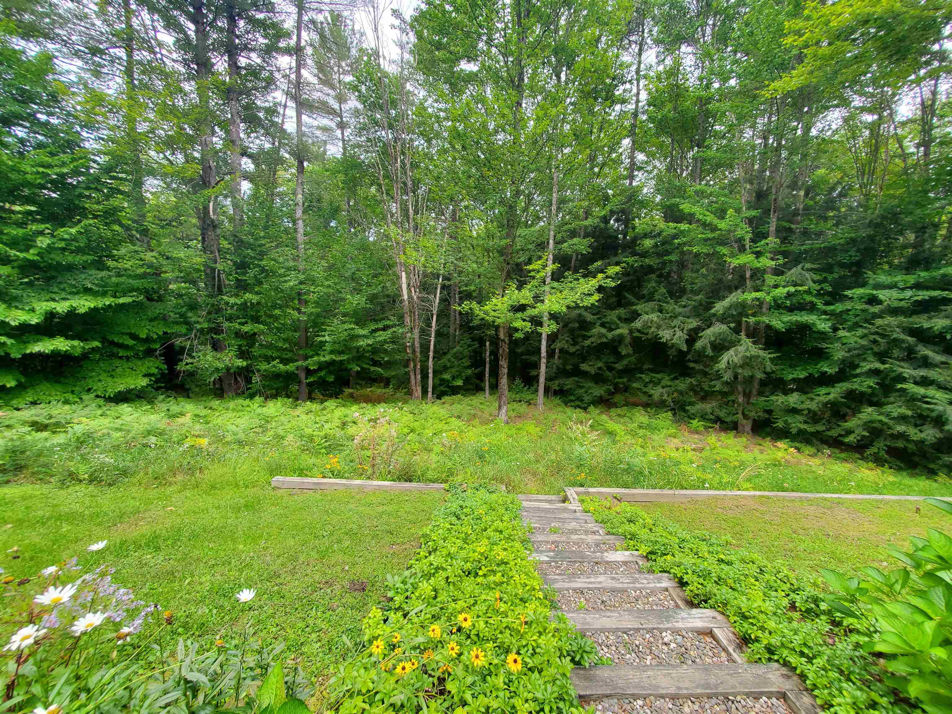 400 Bentley Road Hartford, VT 05059 - Photo 24 of 28 Gallery Image 24