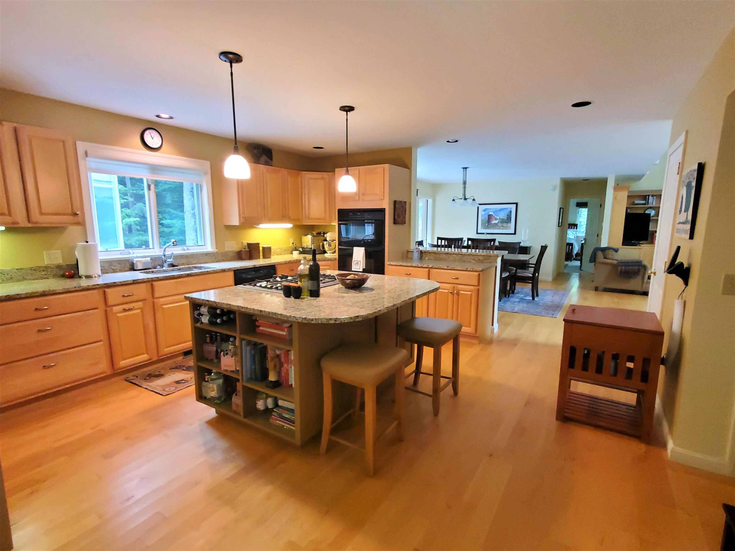 400 Bentley Road Hartford, VT 05059 - Photo 5 of 28 Gallery Image 5
