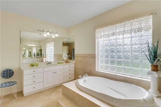 $799,000 | 5439 Southeast Horseshoe Point Road, Stuart, FL 34997