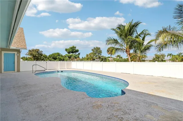 $799,000 | 5439 Southeast Horseshoe Point Road, Stuart, FL 34997