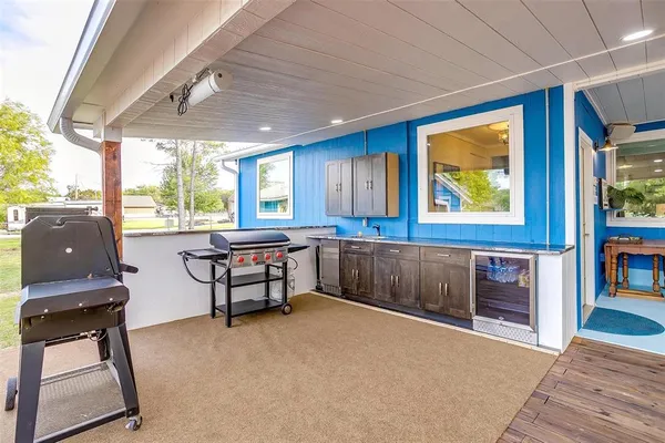 $975,000 | 520 Deer Trail, Gordon, TX 76453