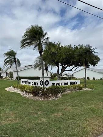 $1,250 | 7019 Cedarhurst Drive, Unit 9B, Fort Myers, FL 33919