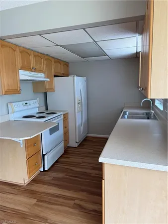 $1,250 | 7019 Cedarhurst Drive, Unit 9B, Fort Myers, FL 33919
