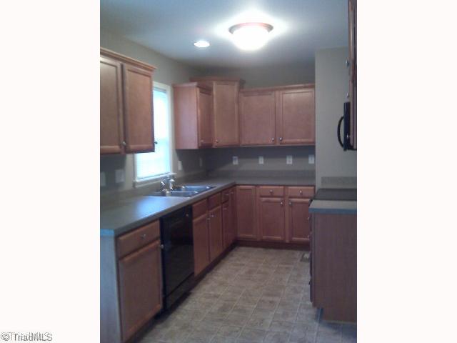 3667 Old Red Cross Road Climax, NC 27233 - Photo 6 of 8 Kitchen.