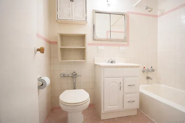 $198,888 | 68-15 Selfridge Street, Unit 6D | Forest Hills