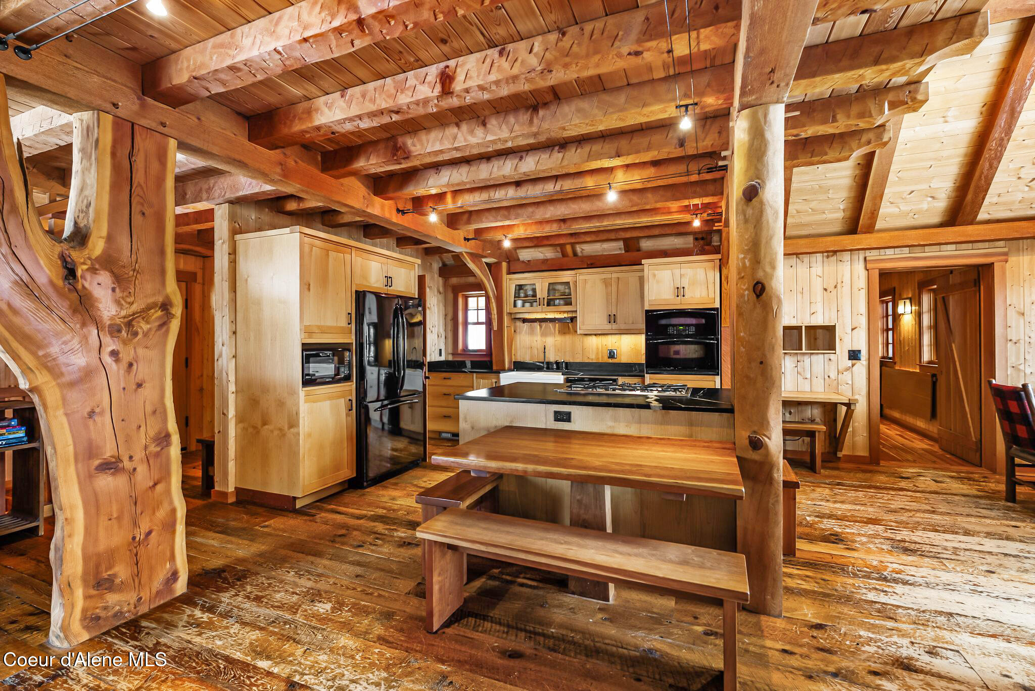 2222 Hidden Valley Road Sandpoint, ID 83864 - Photo 12 of 93 .