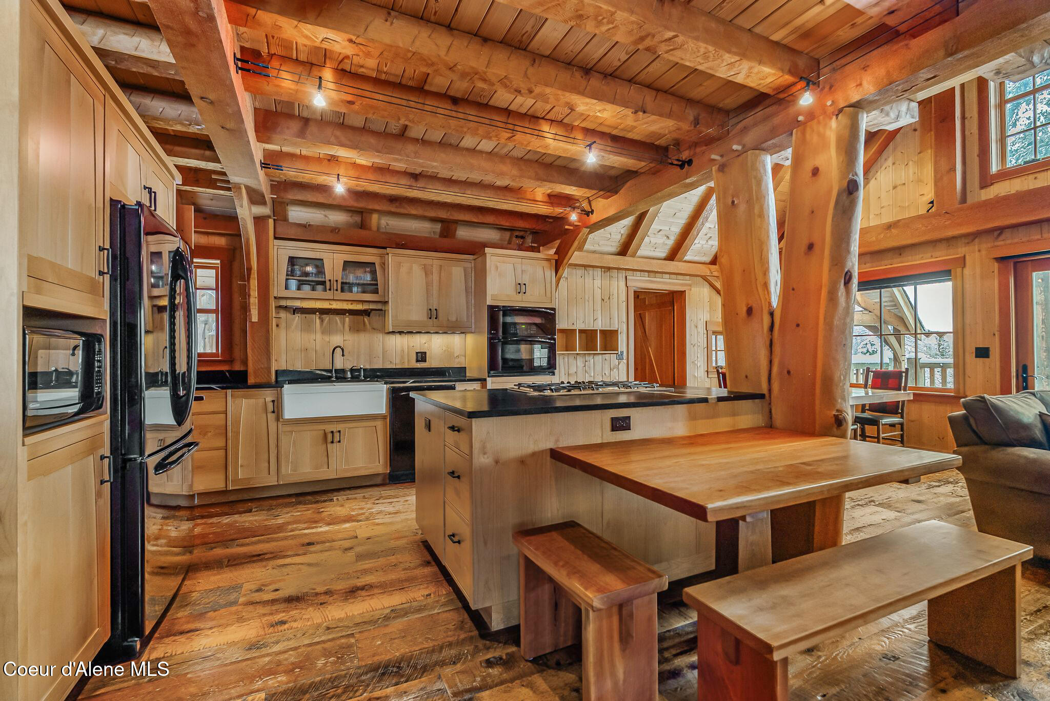 2222 Hidden Valley Road Sandpoint, ID 83864 - Photo 22 of 93 Custom cabinets