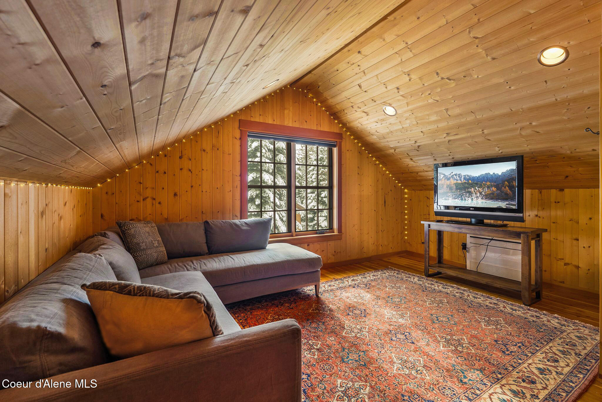 2222 Hidden Valley Road Sandpoint, ID 83864 - Photo 54 of 93 Guest bedroom wing