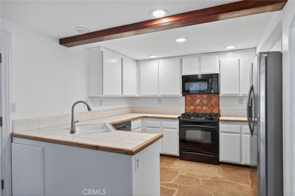 6609 Poppyview Drive Oak Park, CA 91377 - Photo 15 of 43