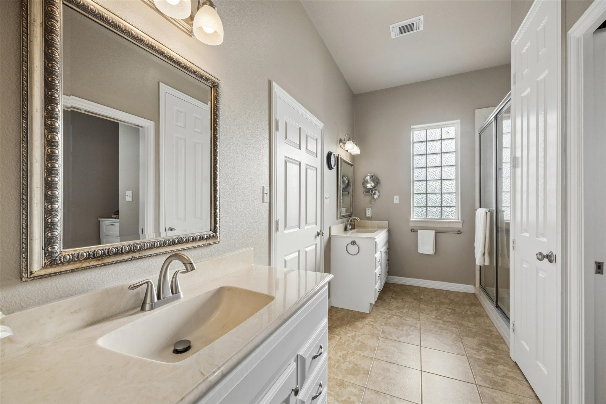 16519 Deerhaven Run Rosharon, TX 77583 - Photo 32 of 47 a bathroom with a sink a toilet and shower