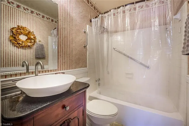 $379,000 | 4314 Ivanhoe Place, Charlotte, NC 28205