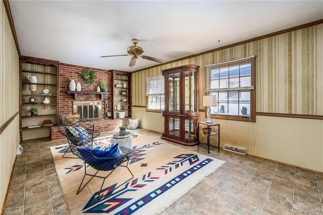 $379,000 | 4314 Ivanhoe Place, Charlotte, NC 28205