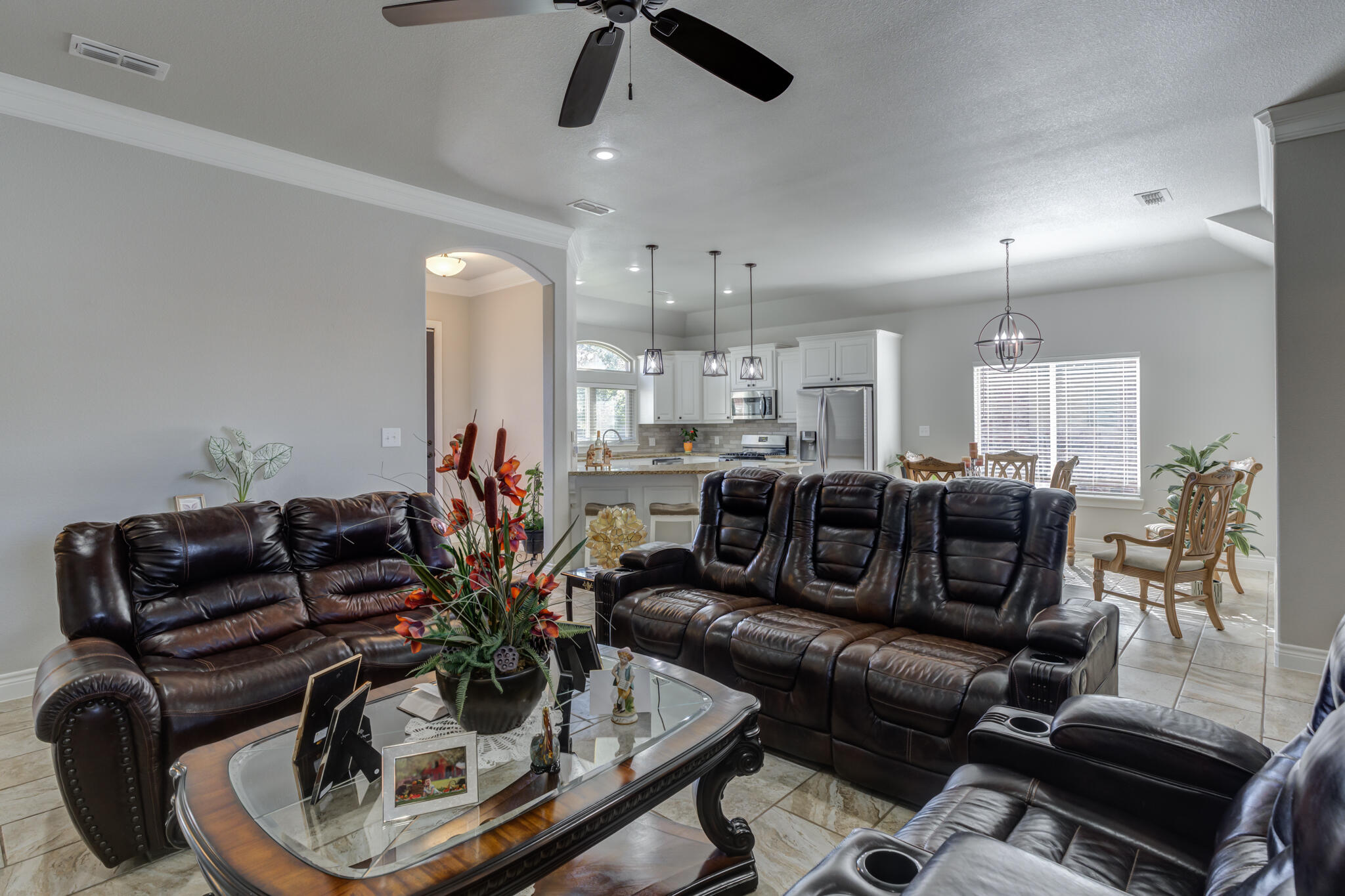 6306 87th Street Lubbock, TX 79424 - Photo 12 of 47 a living room with furniture
