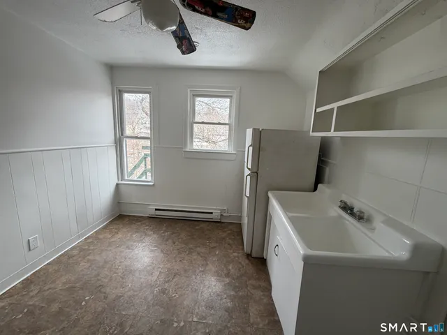 $1,200 | 571 Baldwin Street, Unit 5, Waterbury, CT 06706