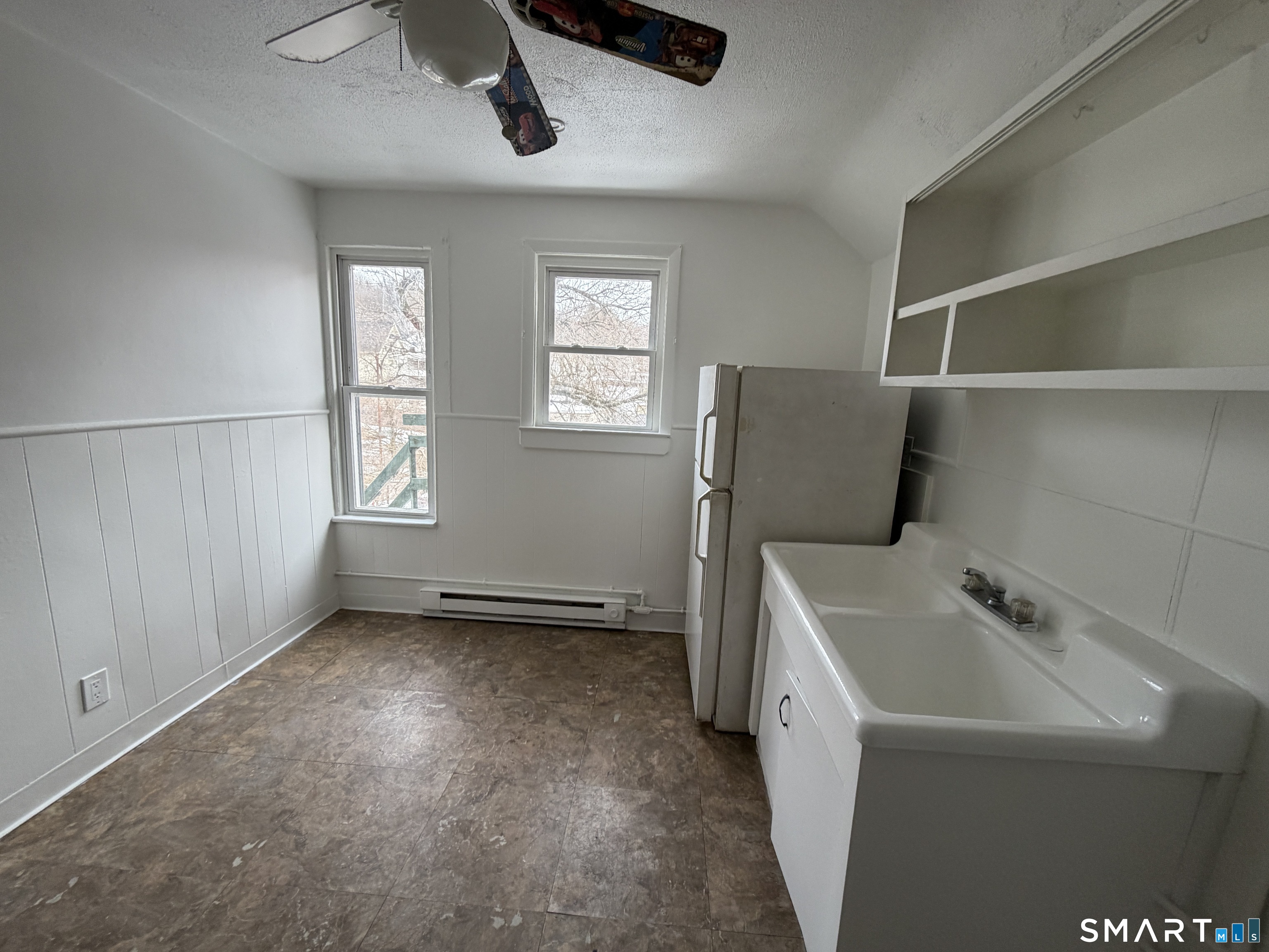 571 Baldwin Street, Unit 5 Waterbury, CT 06706 - Photo 2 of 8