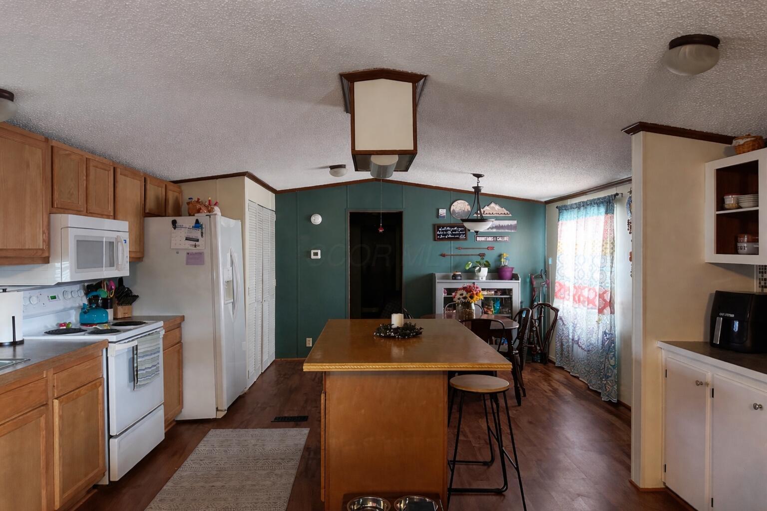 408 Chambersburg Road Columbus, OH 43207 - Photo 13 of 25 201261A0-6B41-4E21-98D9-F0FB57AD6AE1