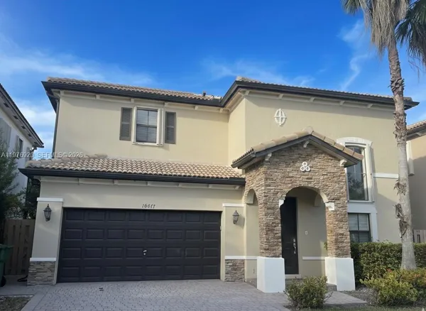 $3,900 | 10417 Southwest 231st Terrace, Unit 10417, Miami, FL 33190