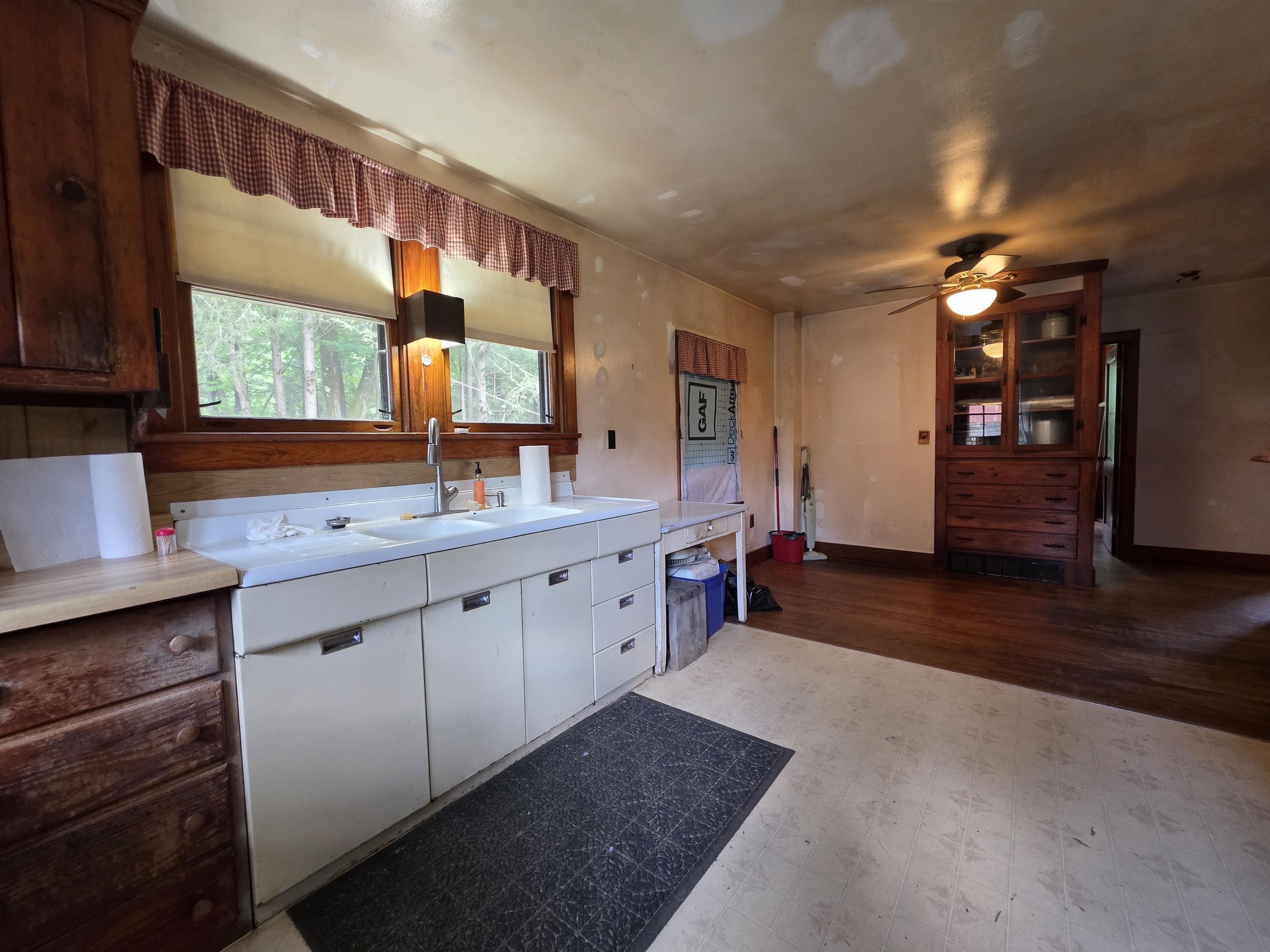 373 Highway 30 Newfane, VT 05345 - Photo 10 of 49