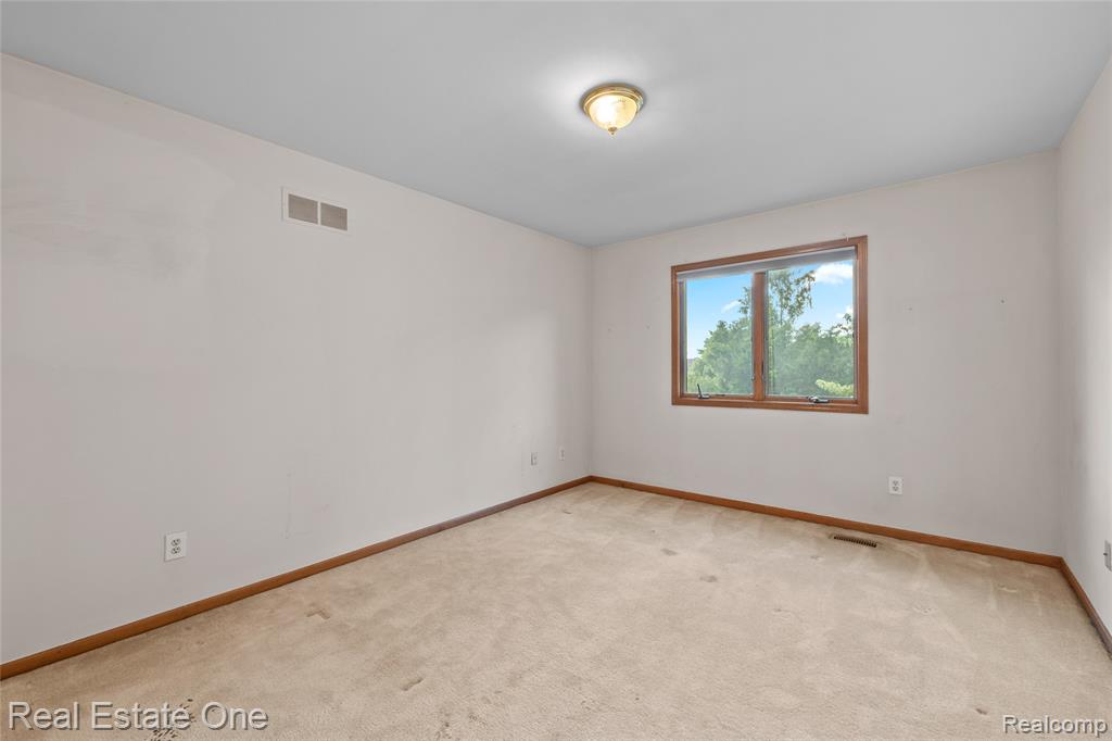 51992 Boland Road Chesterfield, MI 48047 - Photo 33 of 51