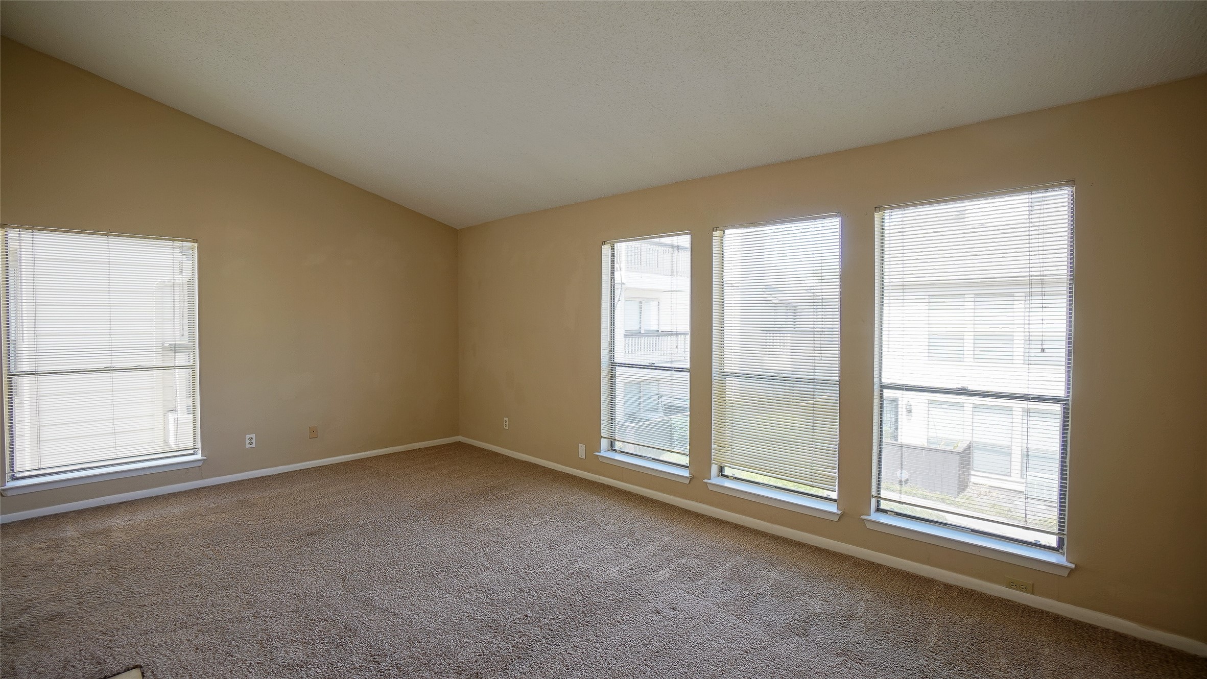 2277 South Kirkwood Road, Unit 507 Houston, TX 77077 - Photo 24 of 34 Primary bedroom