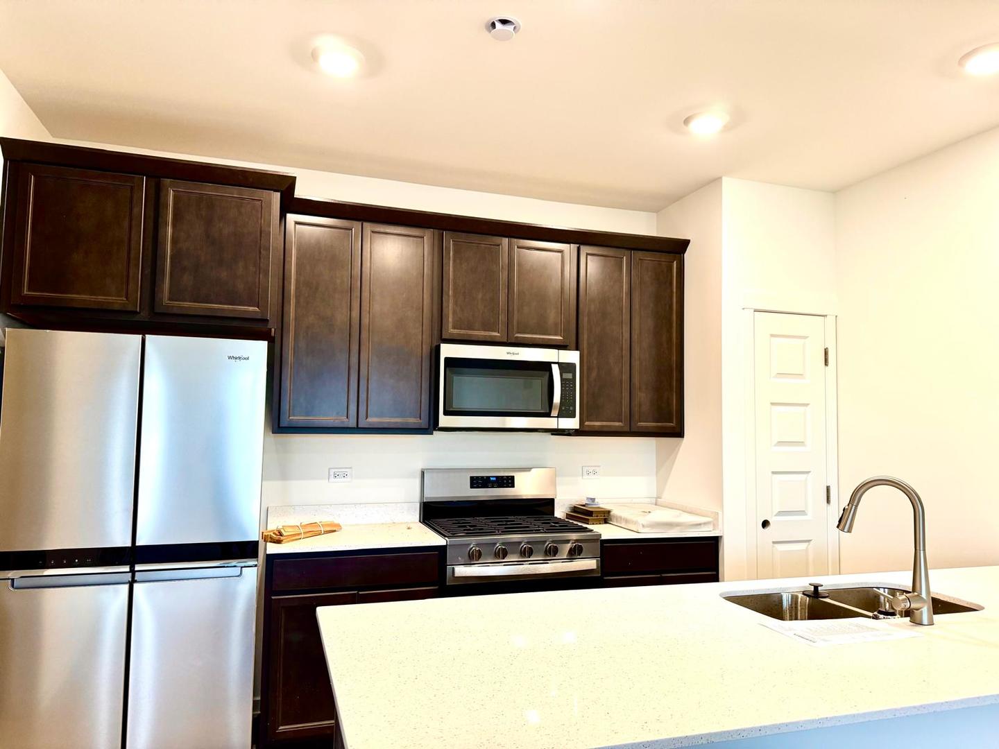 2136 Bodega Road, Unit 2136 Oswego, IL 60543 - Photo 5 of 10