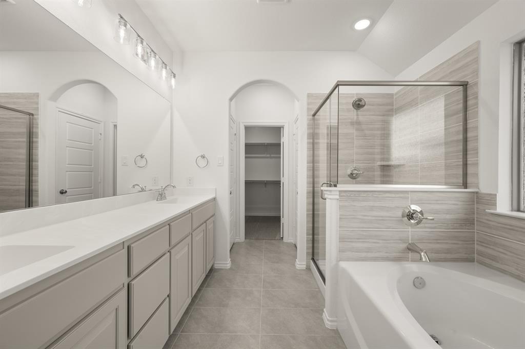 1128 Avery Road Granbury, TX 76049 - Photo 26 of 30 1128 Avery- Primary Suite-3