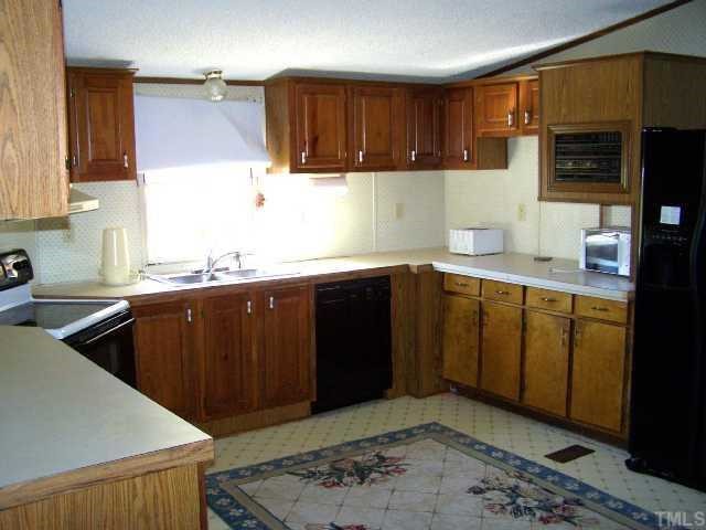 2675 Arrowhead Road Dunn, NC 28334 - Photo 5 of 12 Gallery Image 5