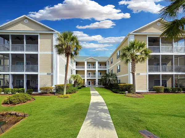 $157,900 | 2030 Cross Gate Boulevard, Unit 303, Surfside Beach, SC 29575