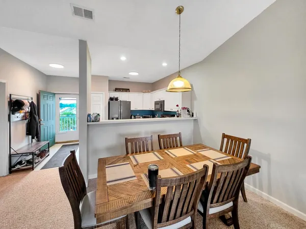$157,900 | 2030 Cross Gate Boulevard, Unit 303, Surfside Beach, SC 29575
