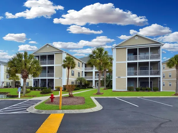 $157,900 | 2030 Cross Gate Boulevard, Unit 303, Surfside Beach, SC 29575