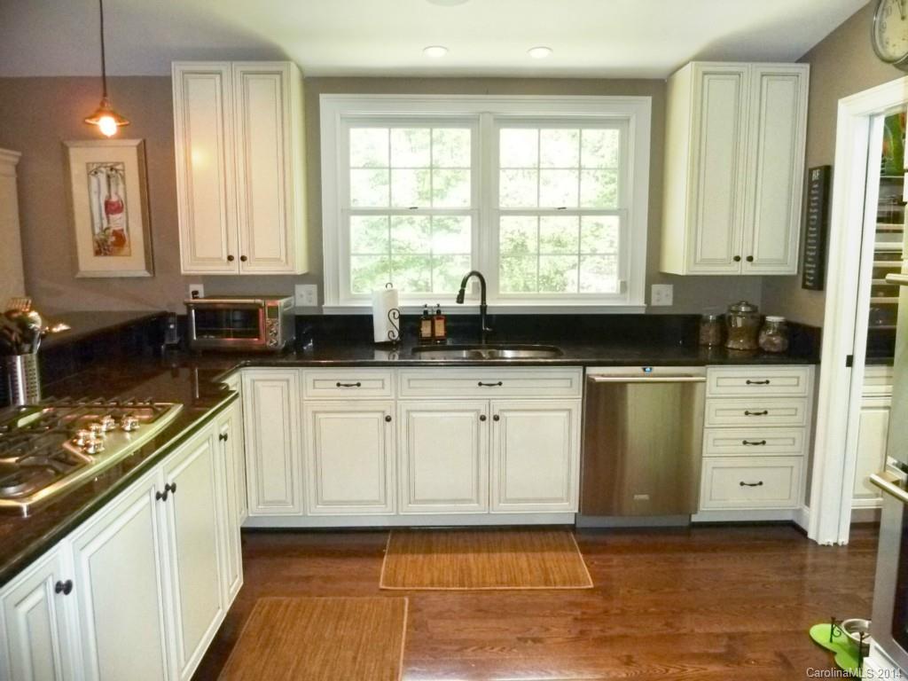 4620 Water Oak Road Charlotte, NC 28211 - Photo 11 of 24 Gallery Image 11