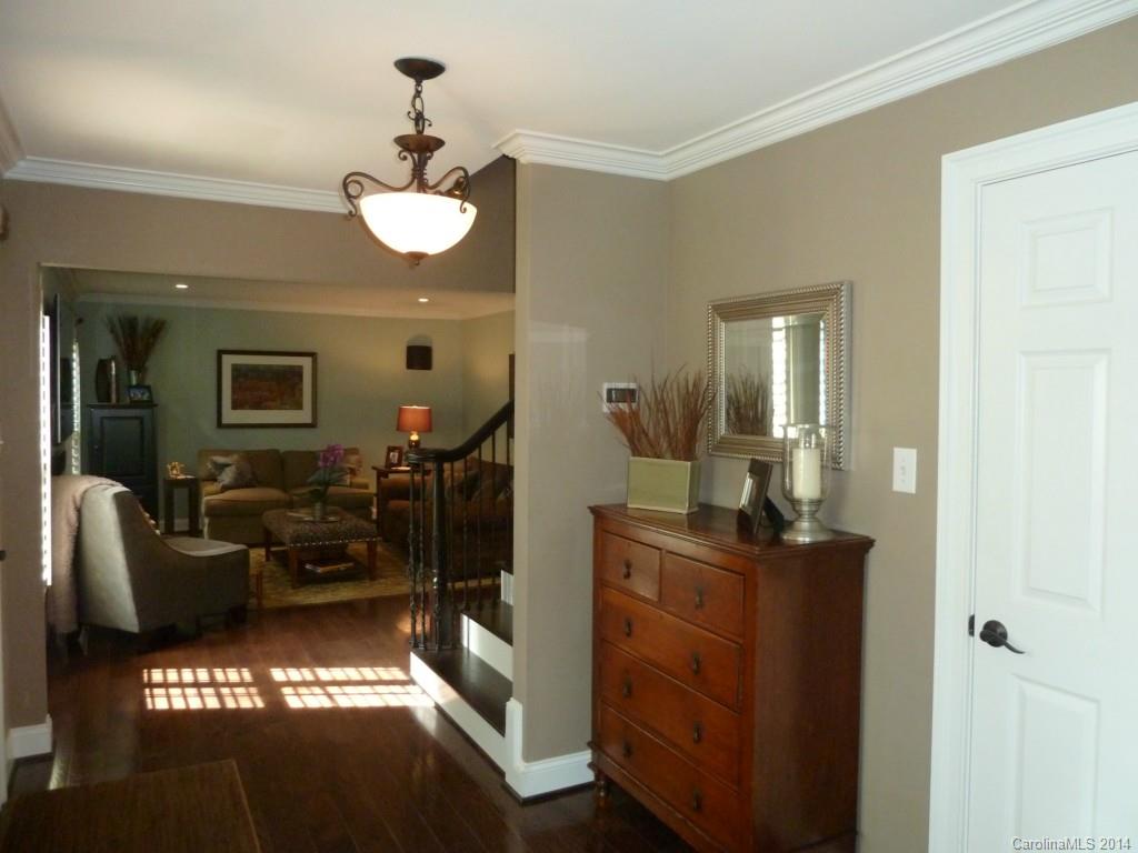 4620 Water Oak Road Charlotte, NC 28211 - Photo 4 of 24 Gallery Image 4