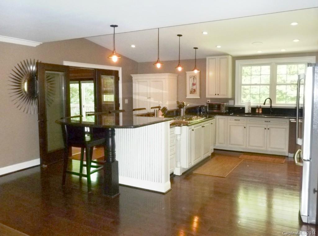 4620 Water Oak Road Charlotte, NC 28211 - Photo 10 of 24 Gallery Image 10
