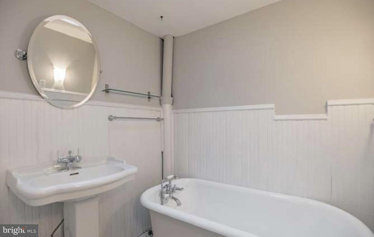 726 South 16th Street Philadelphia, PA 19146 - Photo 13 of 25 Bathroom