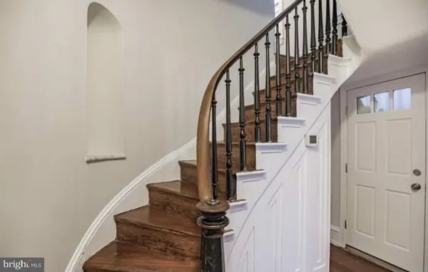 $3,600 | 726 South 16th Street, Philadelphia, PA 19146