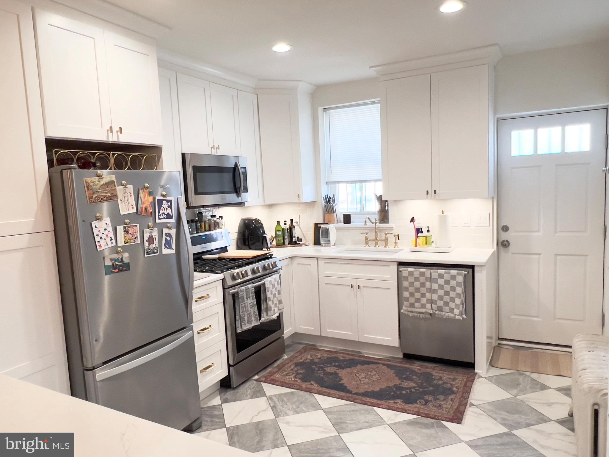 726 South 16th Street Philadelphia, PA 19146 - Photo 7 of 25