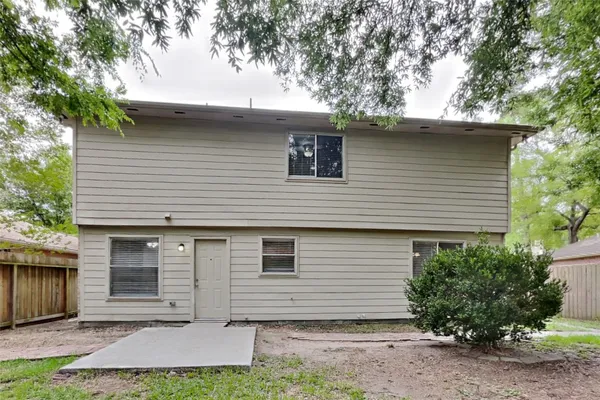 $2,295 | 21504 Palace Pines Drive, Kingwood, TX 77339