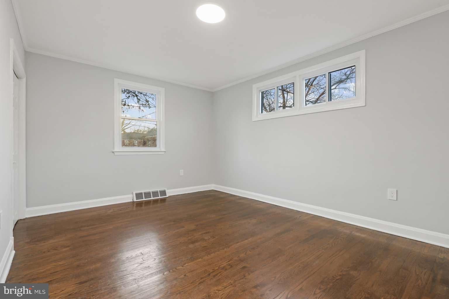 726 Nottingham Road Baltimore, MD 21229 - Photo 14 of 21